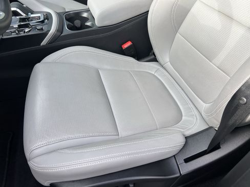 Used 2024 Jaguar E-PACE R-Dynamic SE image 16