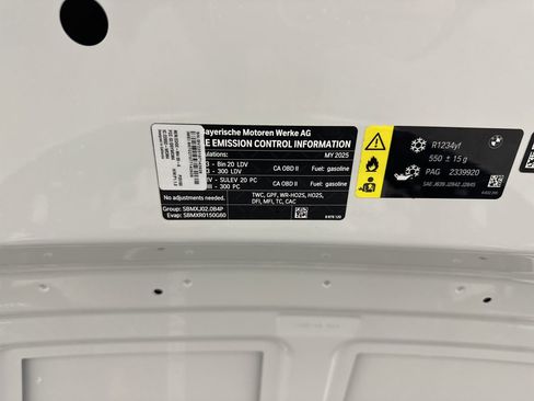 Used 2025 BMW 330i Sedan w/ Convenience Package image 38