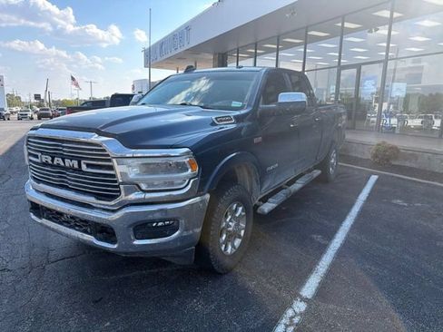 Used 2022 RAM 2500 Laramie AWD/4WD image 1