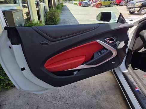 Used 2023 Chevrolet Camaro SS RWD image 7