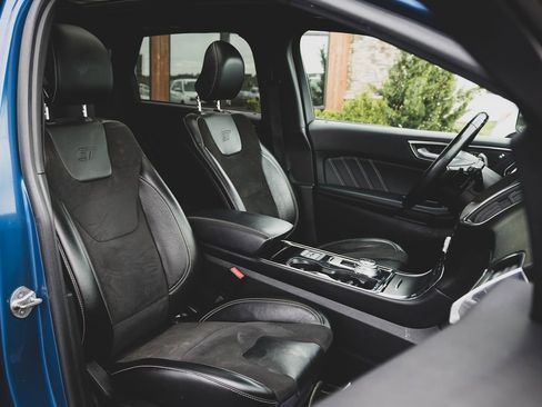 Used 2019 Ford Edge ST w/ Equipment Group 401A AWD/4WD image 34