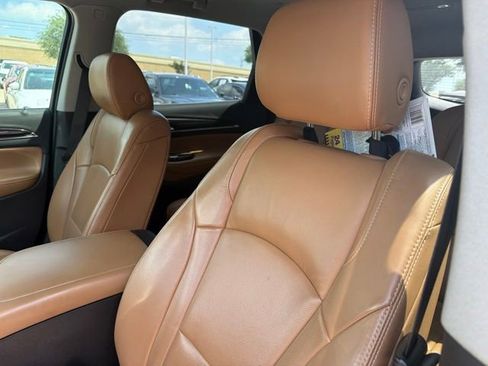 Used 2019 Buick Enclave Essence FWD image 6