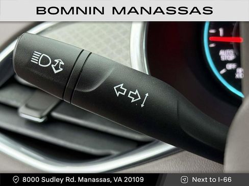 Used 2017 Chevrolet Malibu LT image 25