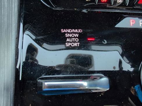 Used 2023 Jeep Wagoneer L Series II image 14