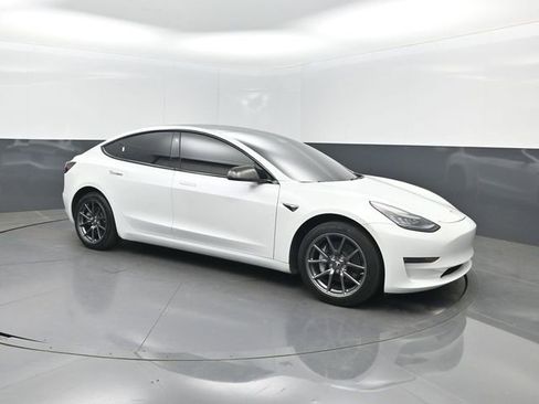 Used 2019 Tesla Model 3 Mid Range image 27