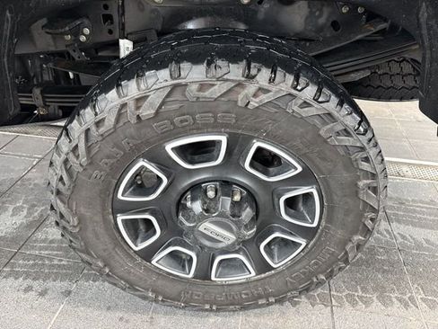 Used 2024 Ford F350 Platinum image 8