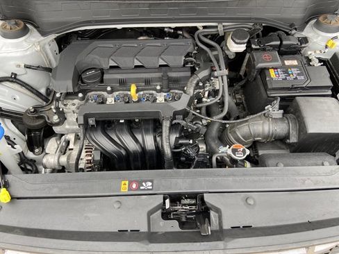 Used 2025 Hyundai Venue SEL FWD image 27