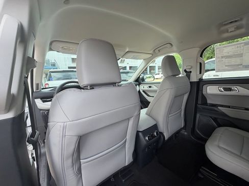New 2026 Ford Explorer Active w/ Active Comfort Package RWD image 19