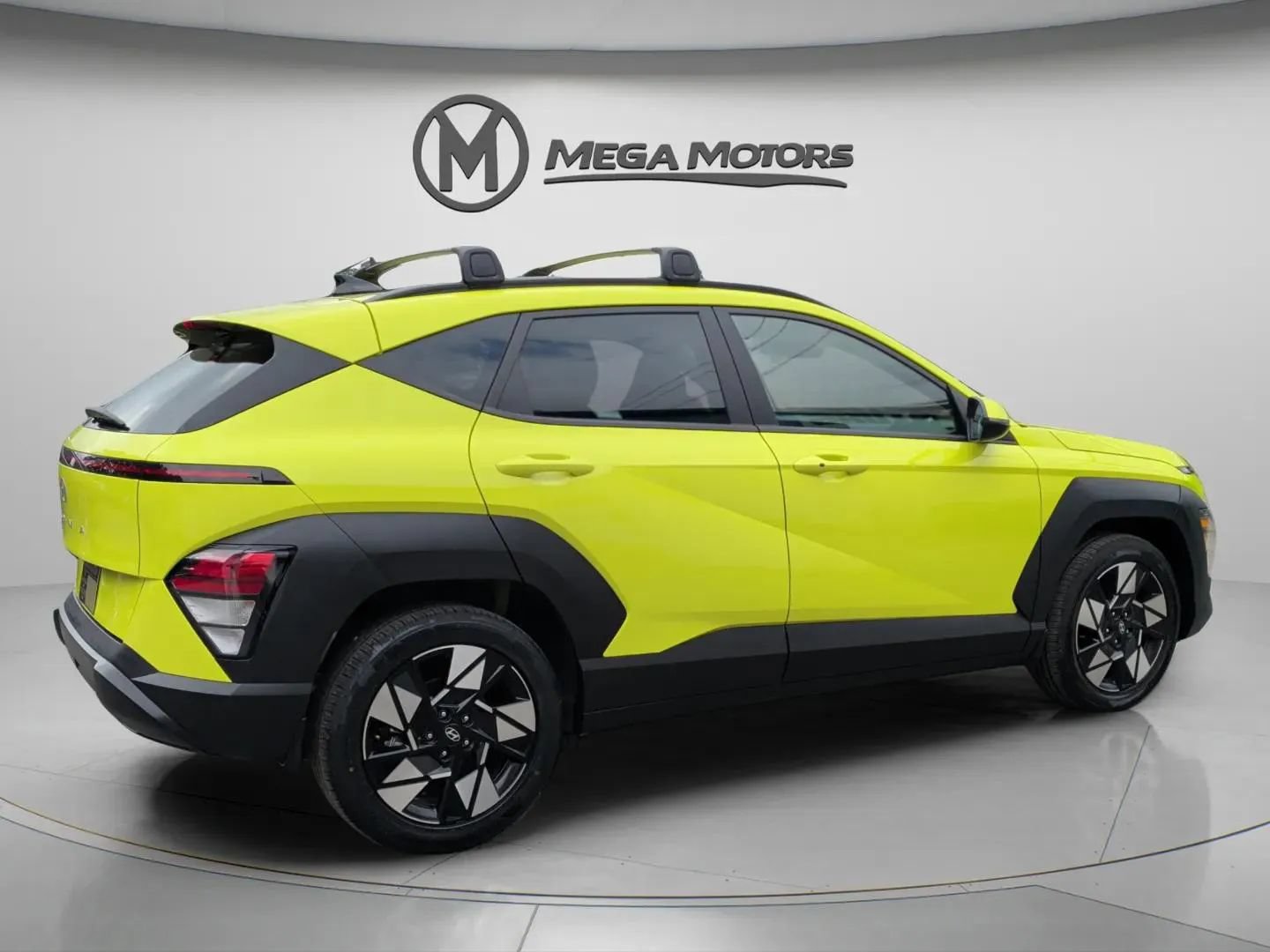 Used 2025 Hyundai Kona SEL FWD image 8