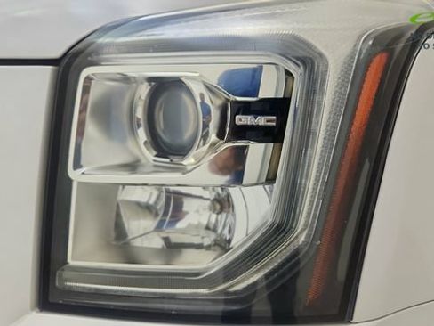 Used 2019 GMC Yukon Denali w/ Denali Ultimate Package AWD/4WD image 64