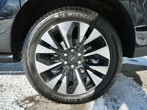 Used 2025 Ford Expedition Max Platinum w/ Driver's Package image 34