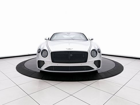 Used 2024 Bentley Continental GT image 19