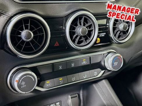 Used 2024 Nissan Sentra SV FWD image 17