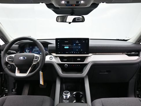 New 2026 Ford Explorer Active RWD image 20