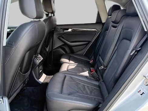 Used 2014 Audi Q5 2.0T Premium w/ Lighting Package AWD/4WD image 13