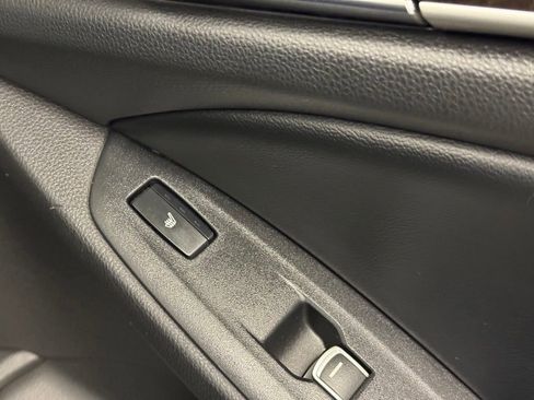 Used 2018 Honda Accord Touring image 29