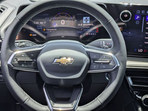 New 2026 Chevrolet Traverse LT w/ Driver Confidence Package FWD image 19