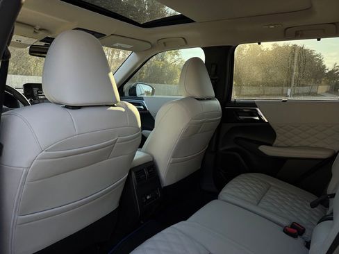 New 2025 Mitsubishi Outlander SEL AWD/4WD image 14