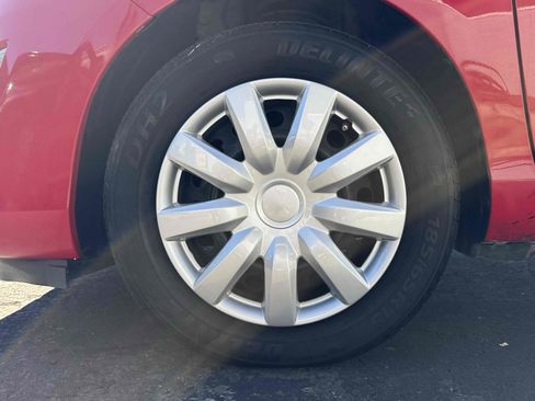 Used 2016 Toyota Prius C One image 31