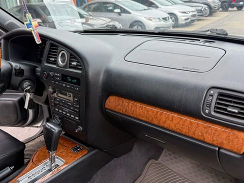 Used 2001 INFINITI QX4 4WD w/ (S02) Sport Pkg image 11