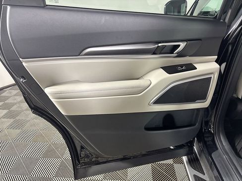 New 2025 Kia Telluride S image 20