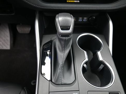 Certified 2023 Toyota Highlander XSE image 25