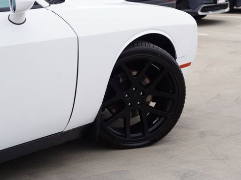 Used 2016 Dodge Challenger R/T Plus RWD image 10