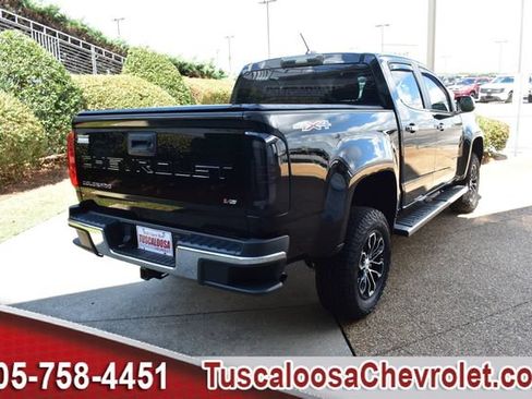 Used 2022 Chevrolet Colorado LT w/ Chrome Appearance Package AWD/4WD image 13