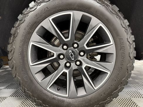 Used 2023 Chevrolet Tahoe Z71 image 38