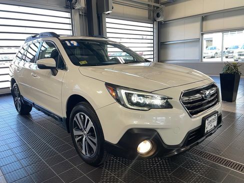 Used 2019 Subaru Outback 2.5i Limited image 1