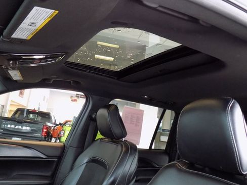 Certified 2023 Jeep Grand Cherokee Altitude image 21