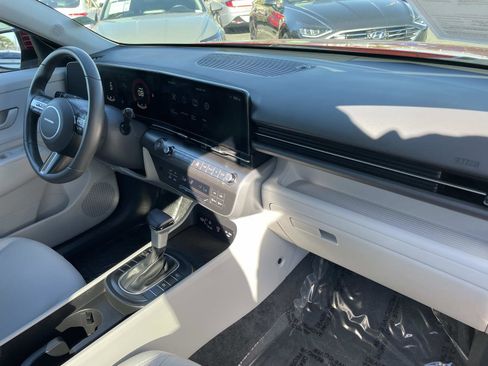 Certified 2025 Hyundai Kona SEL image 29