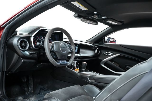 Used 2017 Chevrolet Camaro SS RWD image 17