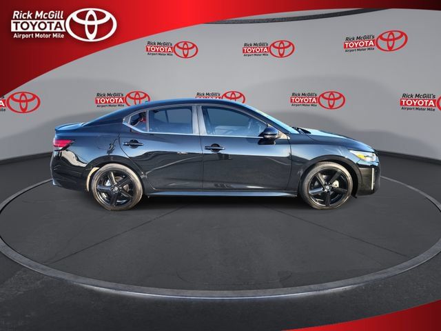Used 2024 Nissan Sentra SR w/ SR Premium Package FWD image 9