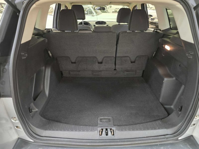 Used 2017 Ford Escape SE FWD image 8