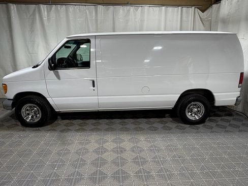Used 1999 Ford E-150 and Econoline 150 image 16