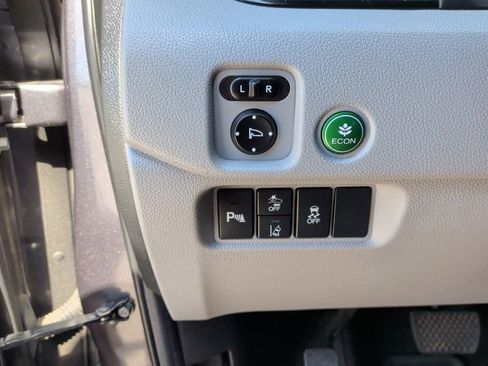 Used 2022 Honda Pilot Touring image 16
