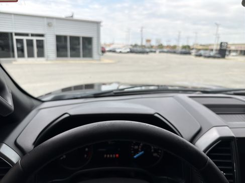 Used 2018 Ford F150 XLT w/ Equipment Group 302A Luxury AWD/4WD image 30