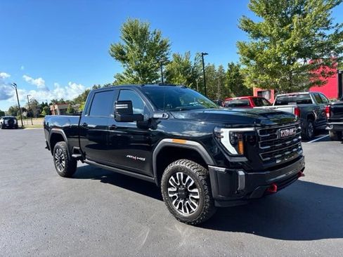 Used 2024 GMC Sierra 2500 AT4 w/ AT4 Premium Plus Package AWD/4WD image 4