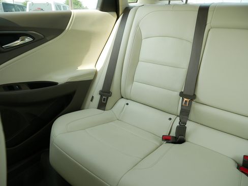 Used 2024 Chevrolet Malibu LT FWD image 12