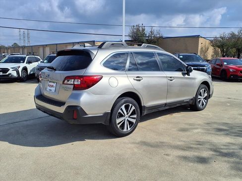 Used 2018 Subaru Outback 3.6R Limited image 4
