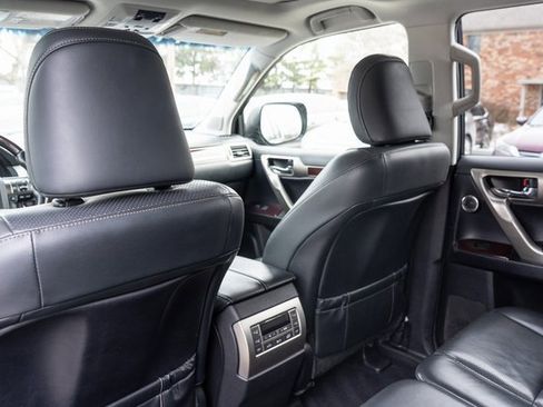Used 2019 Lexus GX 460 Luxury image 35