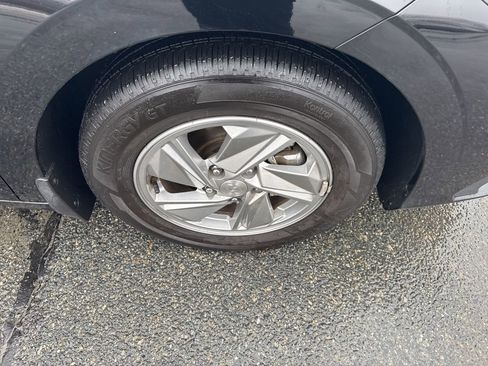 Certified 2026 Hyundai Elantra SE image 12