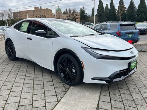 New 2026 Toyota Prius Plug-In Hybrid image 7