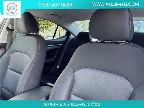 Used 2018 Hyundai Elantra SEL FWD image 10