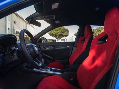 Used 2025 Honda Civic Type R image 14