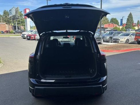 Certified 2025 Nissan Rogue SV AWD/4WD image 10