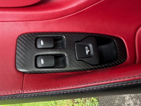 Used 2017 McLaren 570S Coupe RWD image 36