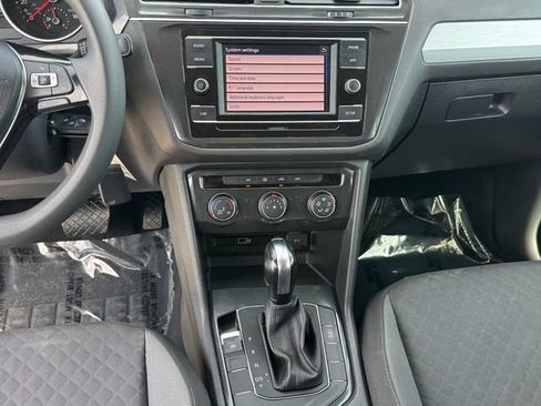 Used 2018 Volkswagen Tiguan S FWD image 18
