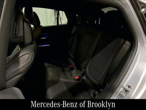 Used 2024 Mercedes-Benz GLC 300 4MATIC image 22